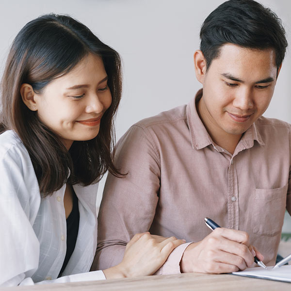 couple signing lease